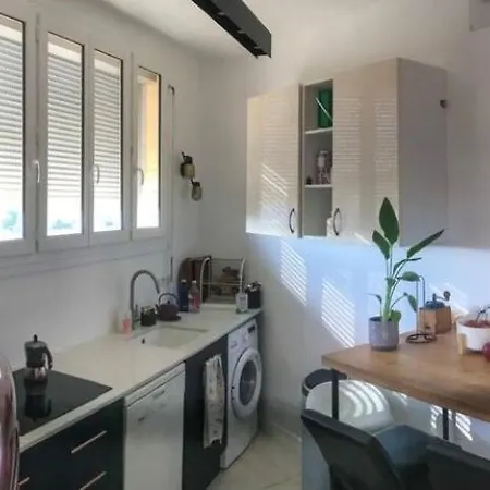 Rue La Fayette Homestay Paris